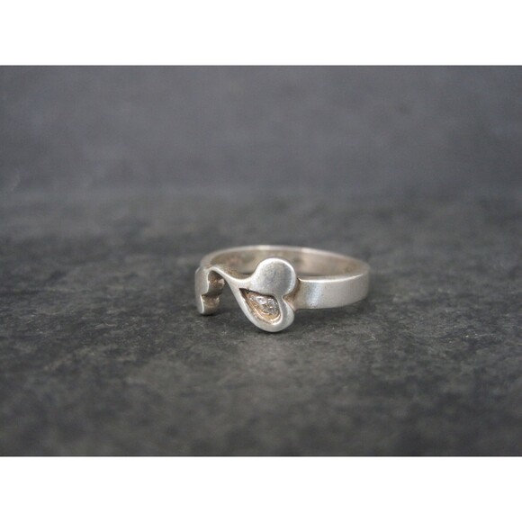 Unique Estate Sterling Heart Ring Size 6 - Picture 3 of 9